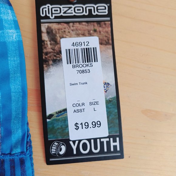 🎀 3/$30 NWT! Ripzone Youth Swim Trunks ( 3215) - Picture 2 of 10